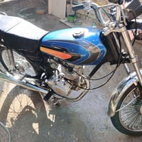 اربعه كير تايكر كلك الدراجه نضيفه السعر 350 وبيه مجال بسيط للشراي الرق...