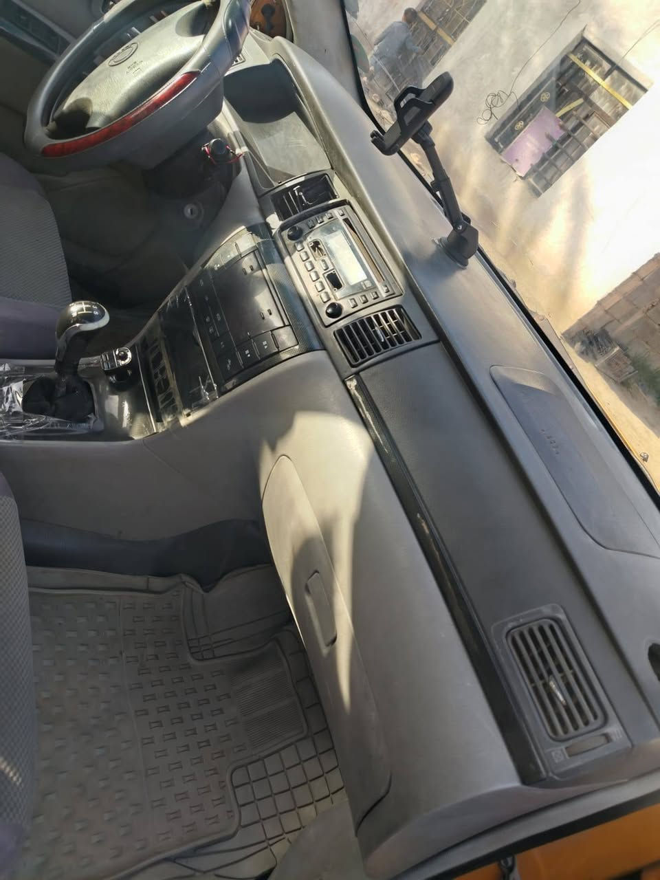 سلام عليكم جيلي موبل اف سي موديل 12رقم بغداد محرك كير مكفولات حاويه صدر جديد تايرات جدد سياره مصفر غرامات  سعر 28 وبيه مجال بصيط موبايل ***********
