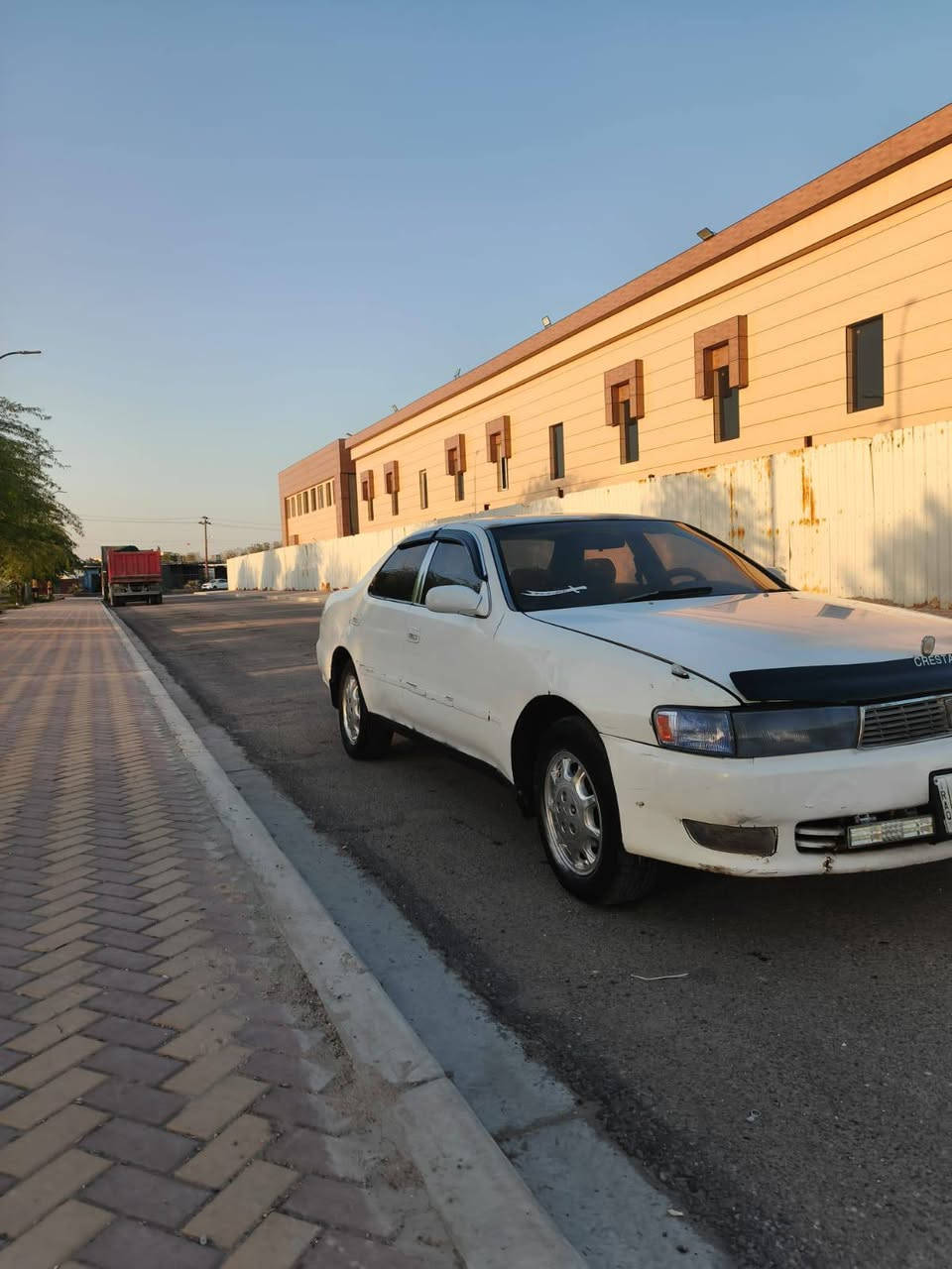 سيارة كارتون بمعنى الكلمة السلام عليكم سيارة كرستة نفخ للبيع موديل 94 رقم  البصرة تحويل مباشر مكينة وكير ونجي جديد حدادة جديدة طخم تاير كهربائيات شغاله السيارة مكفولة كص ونقل وضربة قوية السعر 38 وبيها مجال للشراي مكان السيارة البصرة سفوان رقم صاحب السيارة ***********
