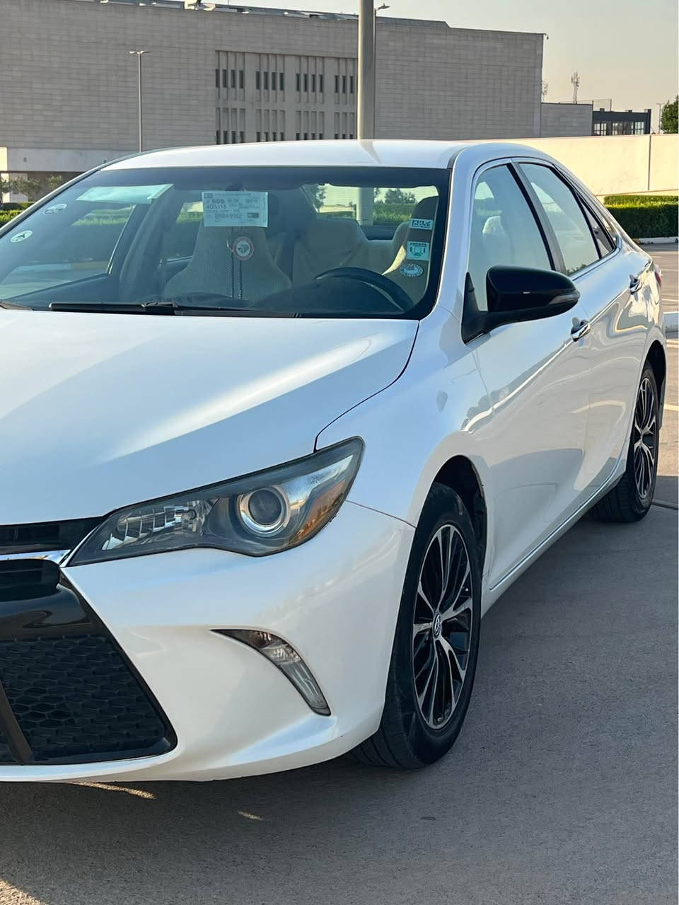 السلام عليكم

كامري 2017 خليجي
ضررها جاملغين سكن 
ماشيه 100الف كليو متر 
للبيع فقط السعر 170 و بي مجال
السياره موجوده باربيل 
للتواصل *********** Singapore
