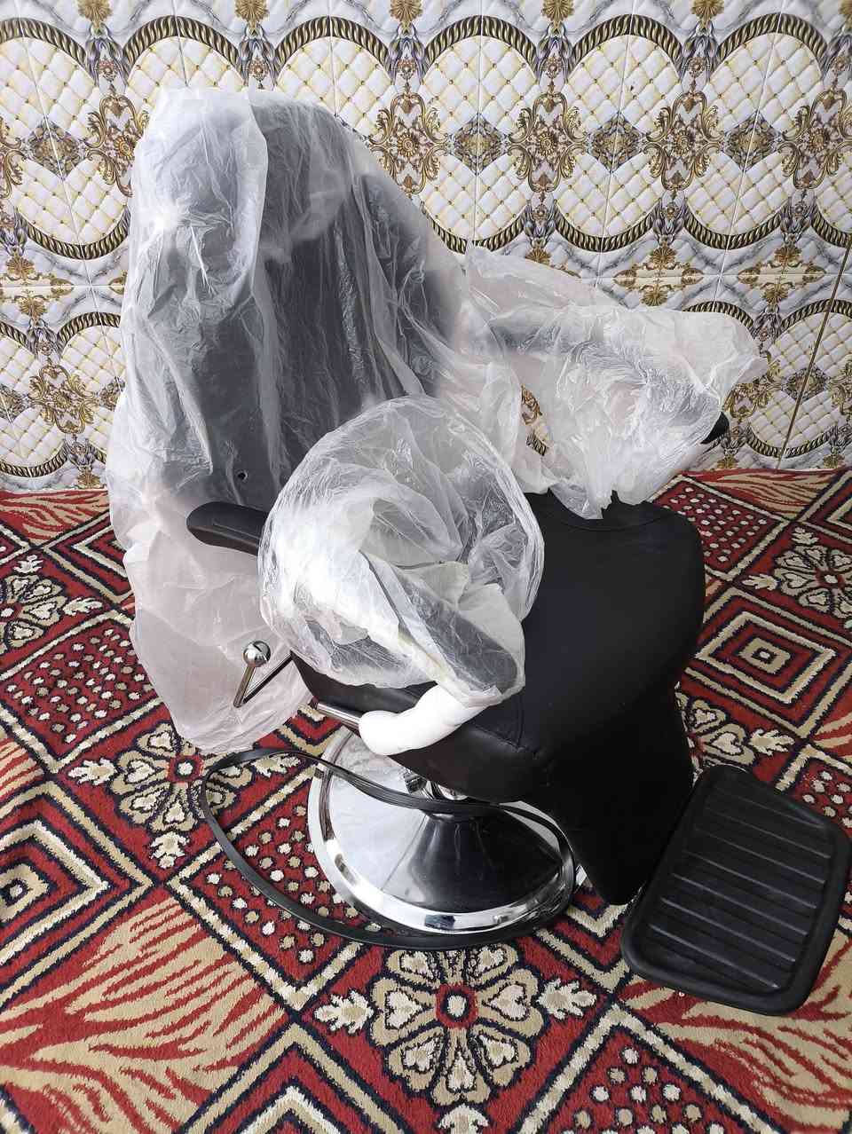 سلام عليكم 🤝
كرسي حلاقه بل كارتون شديته بيدي 
كله شغال وعل فحص 
السعر (200) الف بي مجال 
الرقم / *********** / بي واتساب 
سبب البيع اجاني هديه للمحل ومامحتاجه
