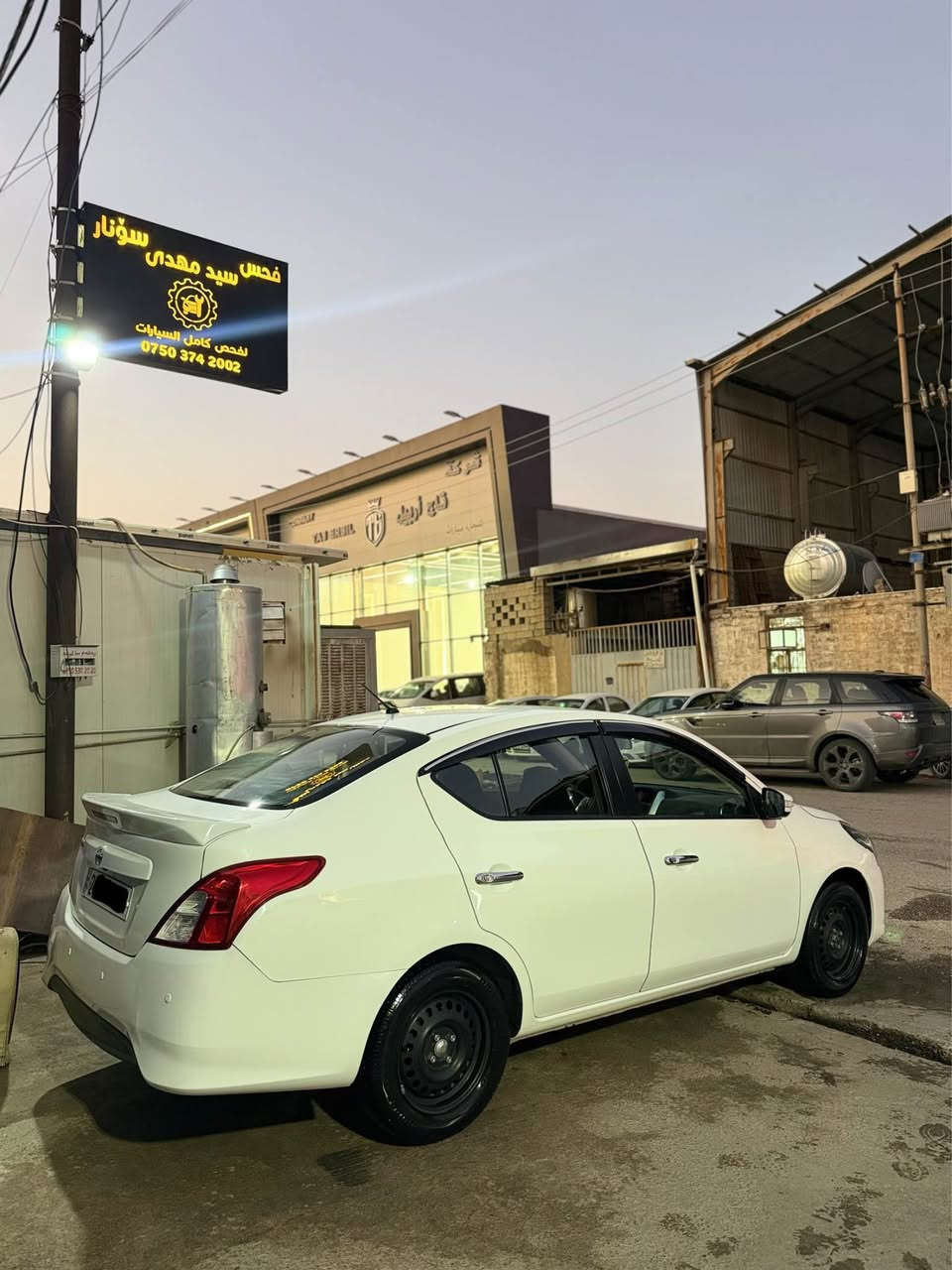 نیسان سەنی ٢٠٢٤ بێ سبوغ بێ ساردە کوت دەحامی لۆ دەحامی بەشەرت ٣٧ هەزار رۆیە میسڕیە شاشە و حەساس و دەبل گێچ و ٤ جام کارەبا و تەبریت مەرکەزی فول فول مواسەفات 
***********
*********** أربيل, العراق
