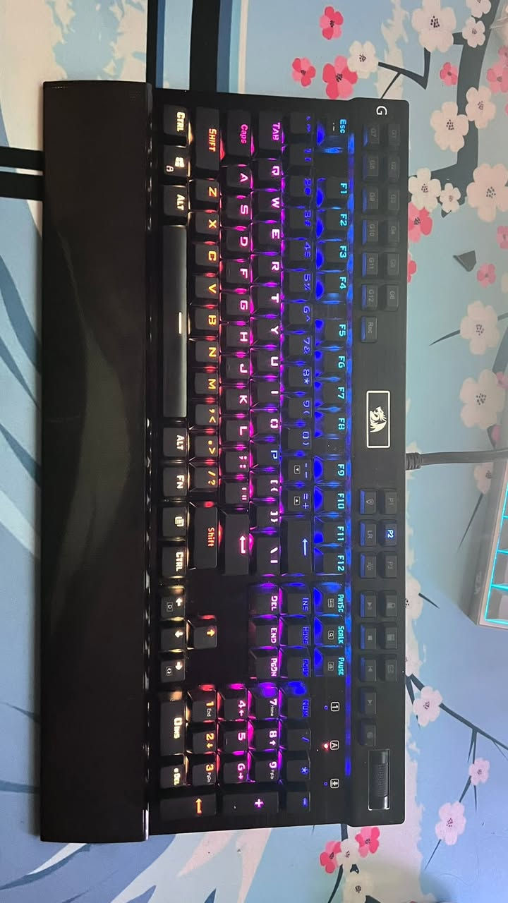 سلام عليكم
1-كيبورد k550 yama ريد دراكون 
طبعا كيبورد فاخر تكدر تبحث عليه قبل لا تشتري فل rgb 
2-ماوس لوجتك g102 فئه اقتصاديه كذلك فل rgb بس بي خلل بل سكرول 

سعر كيبورد: 40الف

سعر الماوس :15الف

للتنويه: اغراض مستعمله


**إذا كنت صاحب هذا الإعلان وتريد حذفه لأي سبب، رجاءا أرسل رسالة إلى الدعم الفني**