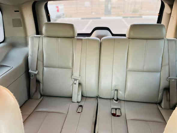 تاهو موديل 2007. بيه جاملغ مصبوغ والباقي كفاله عامه وارد خليجي فول مواصفات فتحه كشنات كهربائيه جلد مكينه وكير جدد تبريد شغال تخم تاير جديد رقم بصره مشروع وطني تحويل ثاني يوم السعر 180 وبيه مجال ***********
