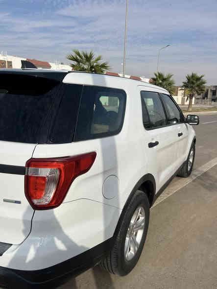 فورد اكسبلورر بوليسي 
موديل 2019
السيارة جديده على ايدي اني مستوردهه من امريكا بسنة 2021 دخلت للعراق
الضرر 3 قطع ونص صبغ 
جاملغ ايسر وباب السايق والجاملغ الخلفي ونص من الجالمغ الامامي الايمن
السيارة بيهه منظومة غاز يعني انسى الصرف وتشتغل ع بنزين العادي
السيارة جاهزة 
طخم تاير اصلي كوري حتى السبير جديد
حدادة خلفي وامامي كله اصلي
سيرفس قبل اسبوعين مسويلهه
حتى الواتر بمب بدلته
السيارة جداً اعتمادية واقتصادية ومتعددة الاغراض بيهه فقط اللايت الناصي ميشتغل الكهربائيات كلهه شغاله
السعر 138 وماعتقد اكو هيج سعر
رقمي *********** مكاني بغداد
