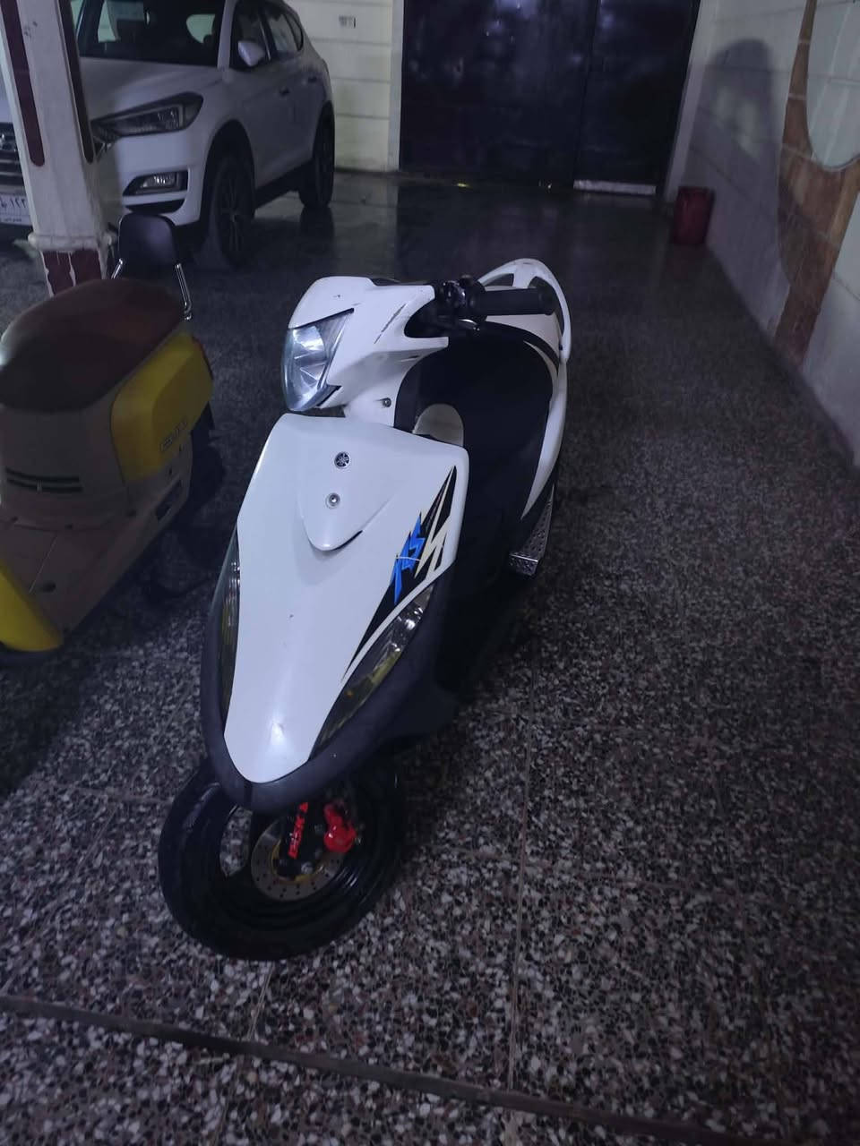 دراجه ماكس عدله كفاله مكينه ناعمه ما مفتوحه ما بيهه بس كفرات مبدله دراجه نضيفه مختمه كلهه  السعر (850) وبيهه مجال بسيط بغداد مدينه الصدر *********** اي ستفسار اتصل
