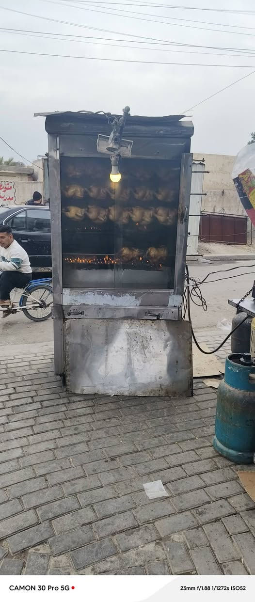 شوايه دجاج سته شيش وثلاث شمعات نار + جامعات حرارية ٢+ قفايص+طوبات+ قفالة كامله العدد السعر١٥٠٠٠٠ المكان بغداد الكرخ هاتف ***********
