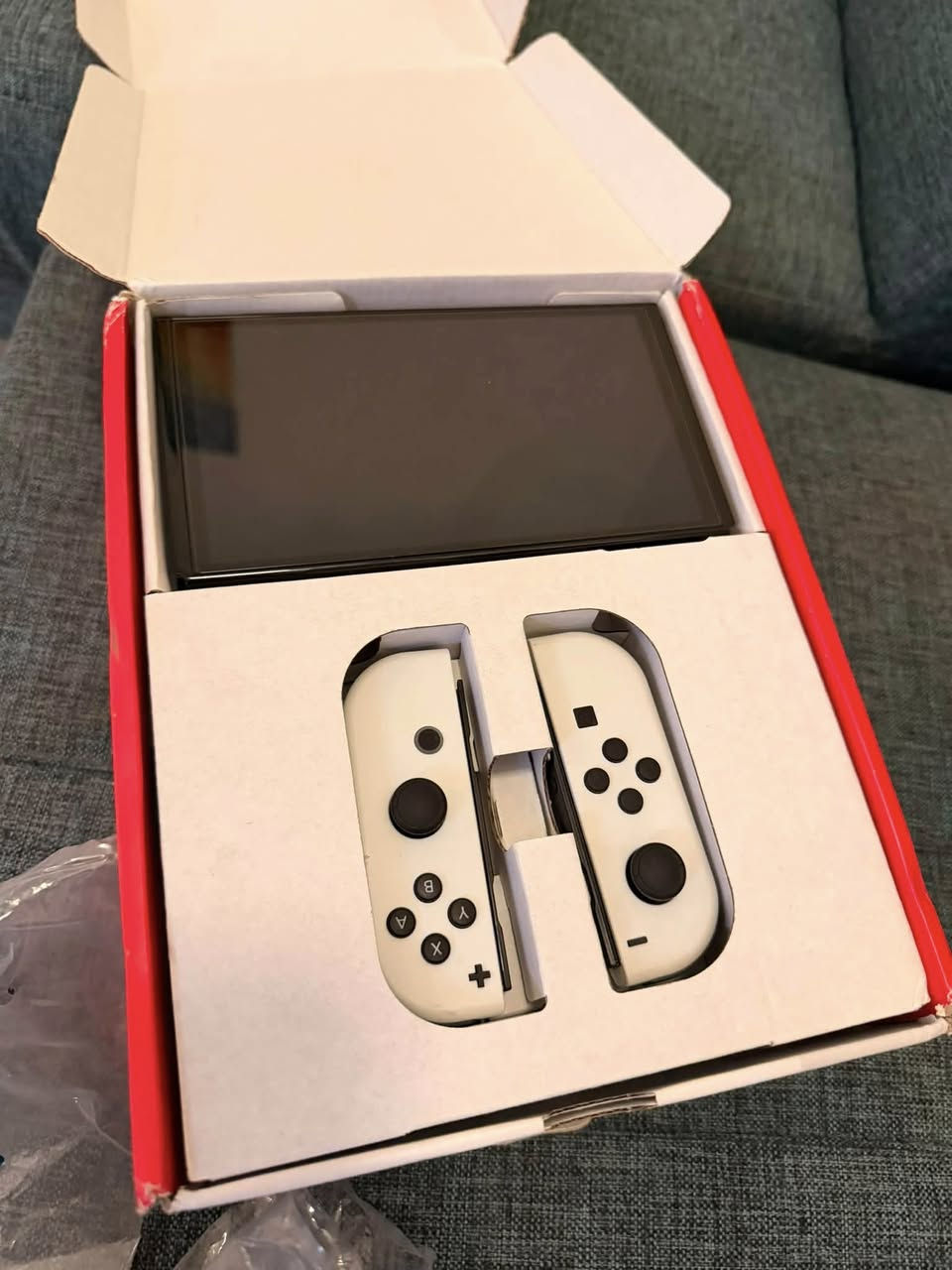 نينتدنو oled للبيع
شباب للجهاز فول نضيف الله يشهد فاتحه يمكن اربع مرات بس 

الذاكرة واحد تيرا  ومهكر وكل ملحقاته ويا وغراضه بعدها بل جيس حته + لزكة شاشة والجهاز شخط مابي

سعره 500 الف بي مجال كلش بسيط اذا تراسلني اليوم

الي رايده يراسلني ماسنجر او واتس *********** 

مكاني بغداد الدورة
