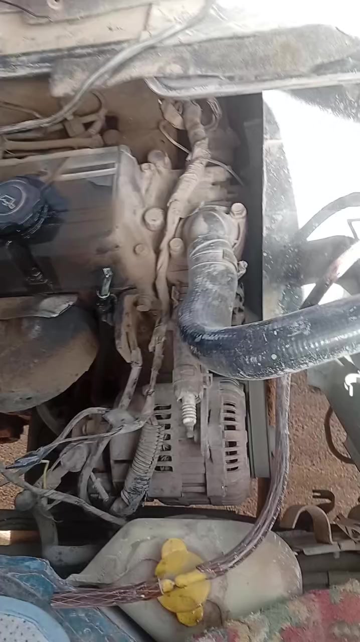 سلام عليكم سياره لبيع موديل 97سياره جاهزه كبل الشارع شوصي 4تعمير فول مكينه جديده كير حداديه تخم تاير مكاني نجف ابصخير شراي يتصل وبيه خير ويدلل ***********
