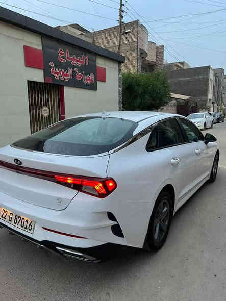 السلام عليكم للبيع فقط
كيا k5 2021 لون ابيض رقم اربيل بأسم شركة تريد تحويل وكالة مضمون حادث باب خلفي وبنيد قطعتين فقط وسونار وصور الحادث بالمنشور  محرك 1600 تيربو 
المكان :بغداد
السعر150 
رقم الهاتف:***********
