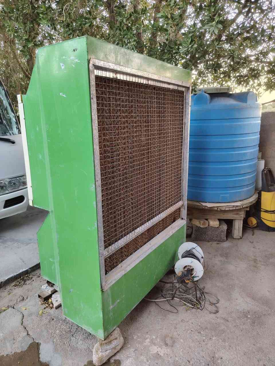 سلام عليكم مبردات البيع العدد 2 سعر الوحده 300 جدد *********** المكان ناصرية
