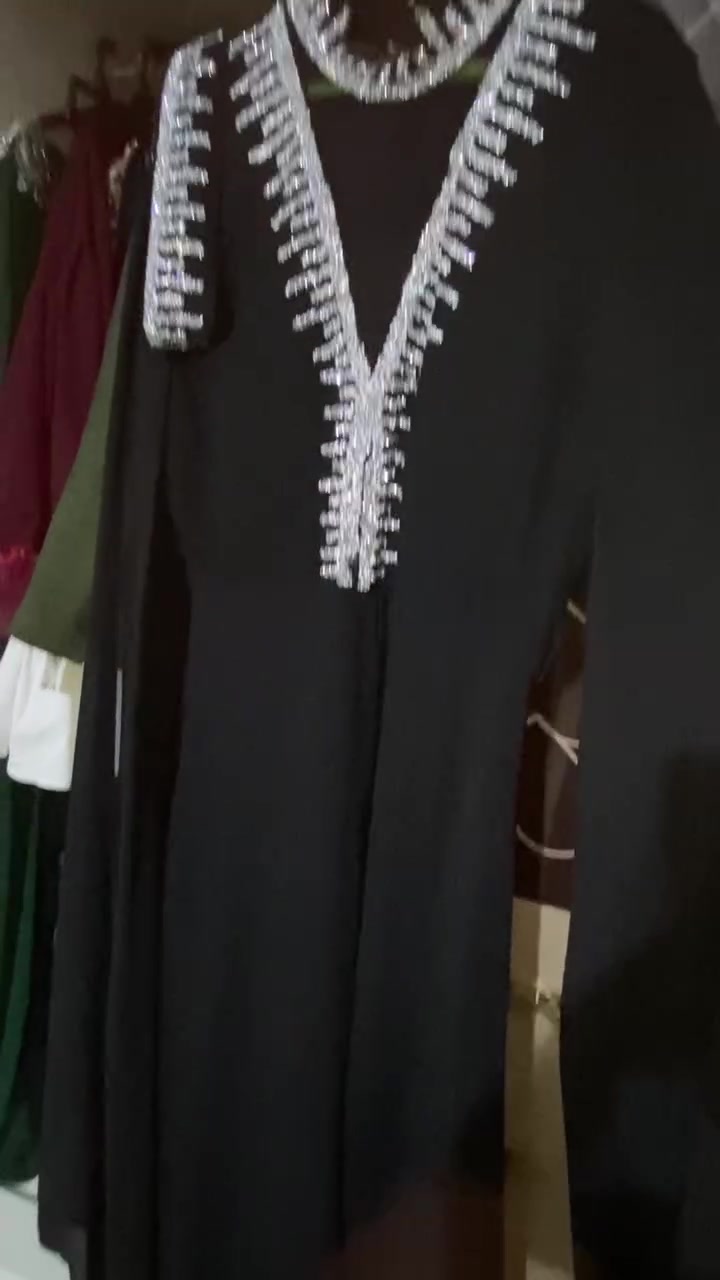 للبيع نضيف كلش قماش جرجيت  يلبس قياس 44/50 اريده ب 30 مكاني بغداد اكو توصيل


**إذا كنت صاحب هذا الإعلان وتريد حذفه لأي سبب، رجاءا أرسل رسالة إلى الدعم الفني**
