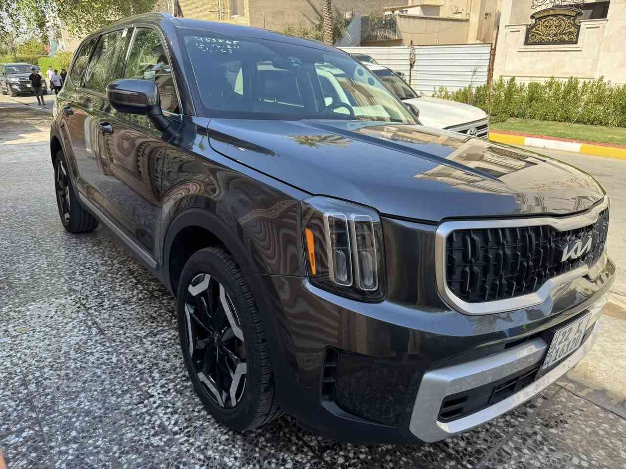 تلورايد EX  فول مواصفات موديل 2023 رقم اربيل
وارد امريكي دخول جديد .. ضررها كسر دعامية فقط وموضح بصور امريكا .. بأسمي السيارة
1- بصمه + بصمه ابواب
2- سلايد روف (فتحة)
3- كيج الكتروني متغير 
4- كاميرا خلفية
5- نقط عمياء / رادار جانبي
6- رادارات امامي خلفي
7- قيادة الية 
8- هندبريك بصمه
9- كشنات جلد 
10- كشنات كهرباء
11- ستائر / بردات ابواب
12- كشنات تبريد وتدفئه وتدفئه استيرن
13- بك لايت لد
14- لايت لد + زينون
15- شاشة كبيرة لمس
16- تثبيت سرعة
17- اشارة جانبية بالمراية
18- ويل كب كبير كروم
19- تحديد مسار 
20- صندوق كهربائي
21- فول تحكمات ستيرن
22- تبريد لمس
23- شحن وايرلس
24- نظام gps خرائط
25- حساسات دعامية خلفي
26- تشغيل عن بعد 
27- مود ادرايف ( اقتصادي - سمارت - سوبر - وثلجي )
28- نظام نزول منحدرات 
29- تبريد قطعتين امامي خلفي 
السيارة بحالة الوكالة بدون اي نقص وضررها جدا بسيط فقط الدعامية ماشيه 27 ميل
للعلم السيارة بيها صبغ كلير امريكا (بدون حادث)
السعر 255$ وبيها مجال حك التوجيبه .. بغداد شارع فلسطين
***********
