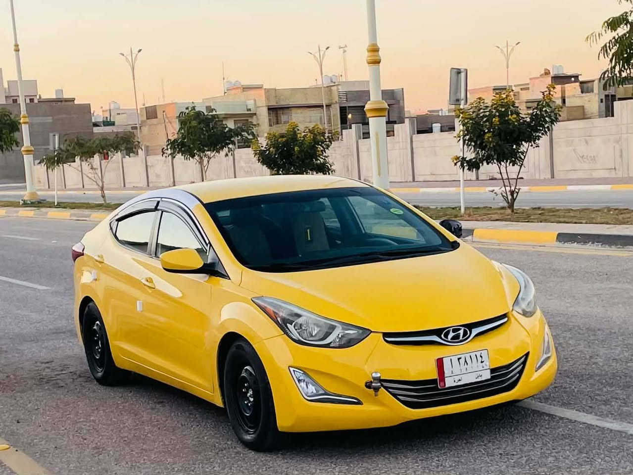 سلام عليكم البيع هونداي إلنترا موديل 2015 وارد امريكي حادث جاملغ أمامي فقط بدون دواخل ولباقي مكفولة كفالة عامة اليبل وآحد سيارة جديدة وجاهزة من كلشي تبريد ثلج حدادية تخم تاير كير ومكينة 1800 مكفولات سنوية الغاية 2028 هيه غرامات مصفره سيارة أحله من صور السعر 117 الأستفسار علا *********** مكان سيارة كربلاء كربلاء, العراق
