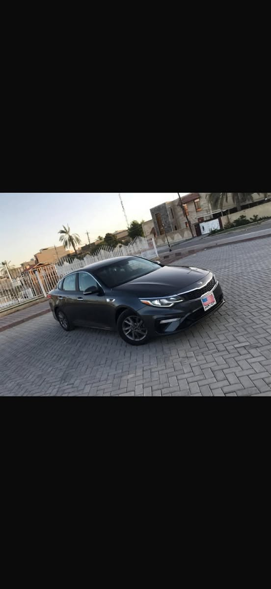 السلام عليكم اخوان للبيع فقط او مراوس سبورتج 

السعر 143
وبي مجال بسيط

كيا اوبتما موديل 2020 وارد امريكي  ضرر جاملغ فقط صبغ 

مواصفاتها. 
حساسات
شاشه نفكيشن
تبريد قطعتين
وبعد بيهه مواصفات 
رقم شمالي تحويل او وكاله 
مكان سياره بغداد الطوبجي
***********
