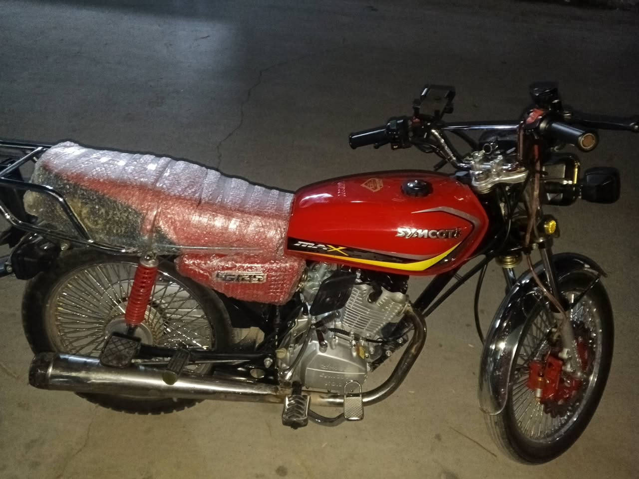 سلام عليكم  دراجه سيمكوت موديل 2025 موجود المنفيس اوراق كامل اي عيب مابي محرك كبس اصبانه ماطاخه سعر 600وبي مجال قليل اذا مو شراي لادوخني 
الرقم ***********
