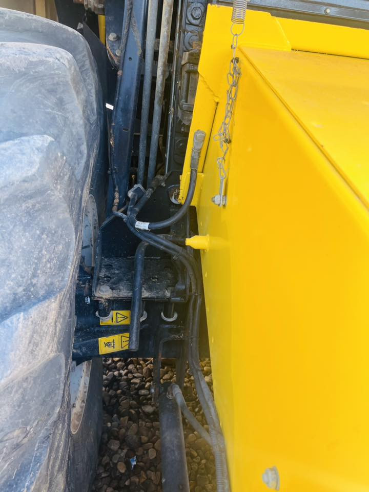 السلام عليكم
حاصدة قايش  موديل 2020
أربعة بلم  
مكفولة من الفطر واللحيم 
كير ومكينة واكسل بالشرط
سجينة الاحتياط ما مستخدمة المرأة 

عداد العمل 1500ساعة
 سنويه و رقم أربيل 
العنوان واسط الزبيديه 
شركه الحاج ستار جباره الشمري

***********
