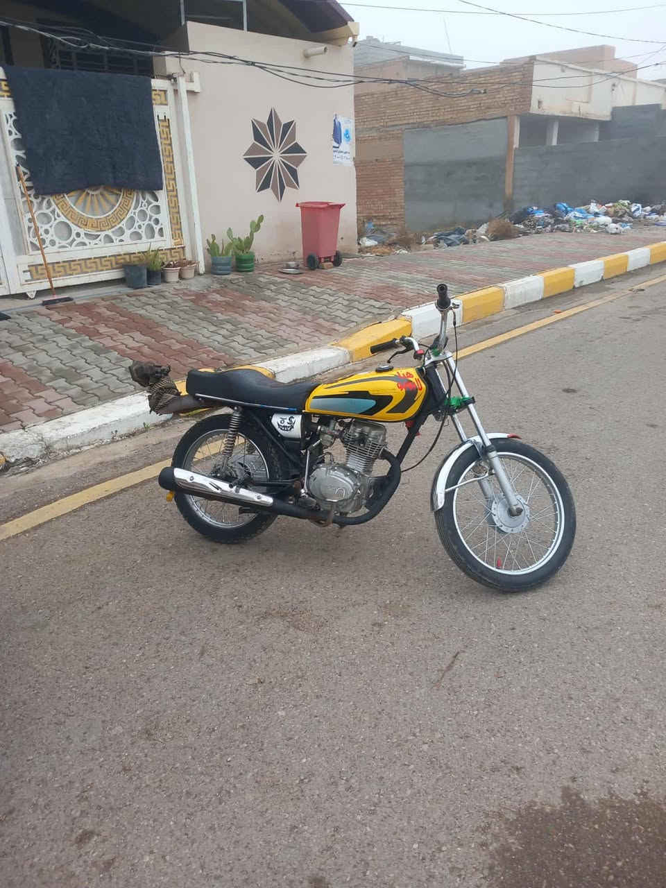 سلام عليكم اخوان دراجه حربيه للبيع  مكينه ارشه مكينه قويه و حلوه الدراجه نشطة  دك عندك شلعه و معدل اوراق كامله سعر٥٥٠ وبيها مجال مكاني شهربان حي العسكري رقمي ‭٠٧٨٦ ٤٣١ ١٨٥١‬
