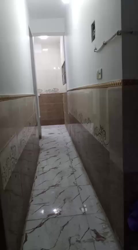 اسلام عليكم الدار لليجار مساحه 50 متر طابقين غرفتين وصاله مطبخ استقبال خدمات بلديات  شارع الجامع سيد صلاح مكتب المصطفى للعقار ***********
