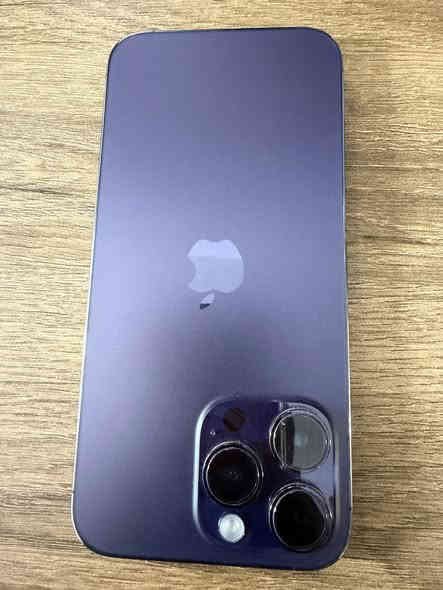 ايفون 14 برو ماكس نموذج M  نضيف كلش مكفول من كلشي كرتونه وغراضه كامله مكاني واسط مركز مدينه سعره 950رقمي ***********
