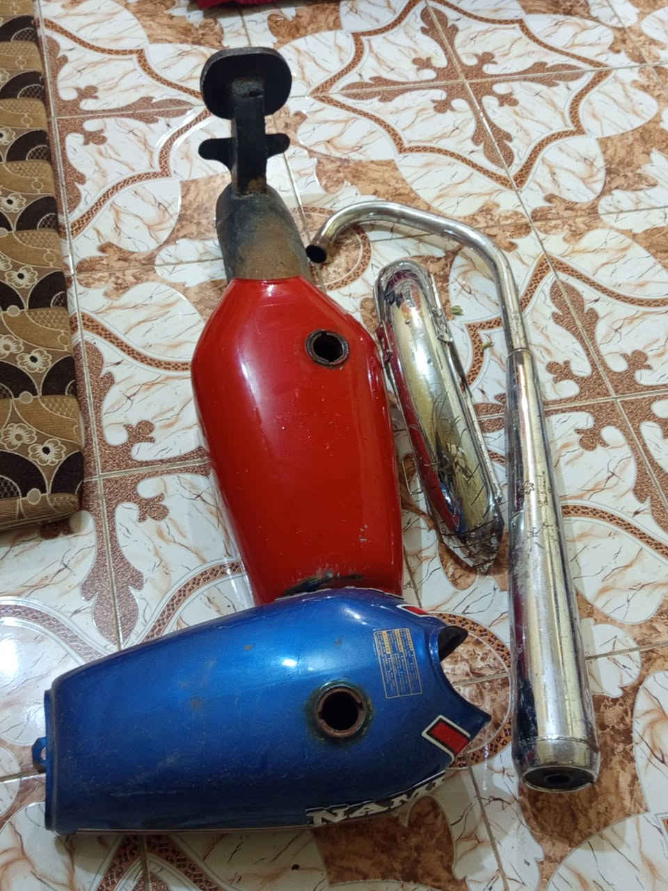 سلام عليكم دراجه وغراض للبيع تعمير 24محرك مامفتوح شرط وناعم مكان سوق الشيوخ شراي يجي خاص سعر400


**إذا كنت صاحب هذا الإعلان وتريد حذفه لأي سبب، رجاءا أرسل رسالة إلى الدعم الفني**