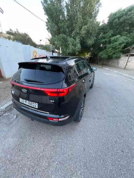 السلام عليكم 
كيا سبورتج للبيع 
الموديل : 2019
اللون : اسود ملكي 
الفئة : EX فول مواصفات 
بانوراما 
كشنات جلد اسود
كشن السايق كهرباء
كشنات الأمامية تدفئة 
حساسات امامي خلفي 
كاميرا خلفية 
هيتر مري 
فوريل 
تدفئة ستيرن 
قطعتين تبريد 
تحكم جهتين 
نضام ترحيب
أنظمة قيادة 
مري شفط 
بصمة ابواب 
بصمة تشغيل 
اشاير مري 
شاشة كبيرة 
تحديد مسار 
المحرك : 2400 
ماشية : 76 فقط 
السيارة نضيفة وجاهزة 
العنوان : بغداد الصليخ ال600 📍
واتساب : ***********
