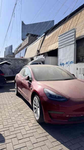 تيسلا موديل 3 تك ماطور الشحنة الكاملة تمشي 515 كيلو
موديل 2023 لون احمر داخل اسود
السيارة بيها جاملغ خلفي جهة الراكب حار وصبغ وبيها بابين طبقة كلير جلاتين من امريكا عكس جهة الراكب 
السيارة ماعرضتها للبيع بسبب مشيها ماشيه 116 الف ميل وياها بطاريتها كاملة مكملة ترقيمها مجاني باسمك مباشر 
رقم الشاصي : 5YJ3E1EA7PF460063
سعرها 146 ورقة وبيها مجال كلش زين 
رقمي 0780 399 2847 تواصل عالخط او واتس موجود بكل وقت
