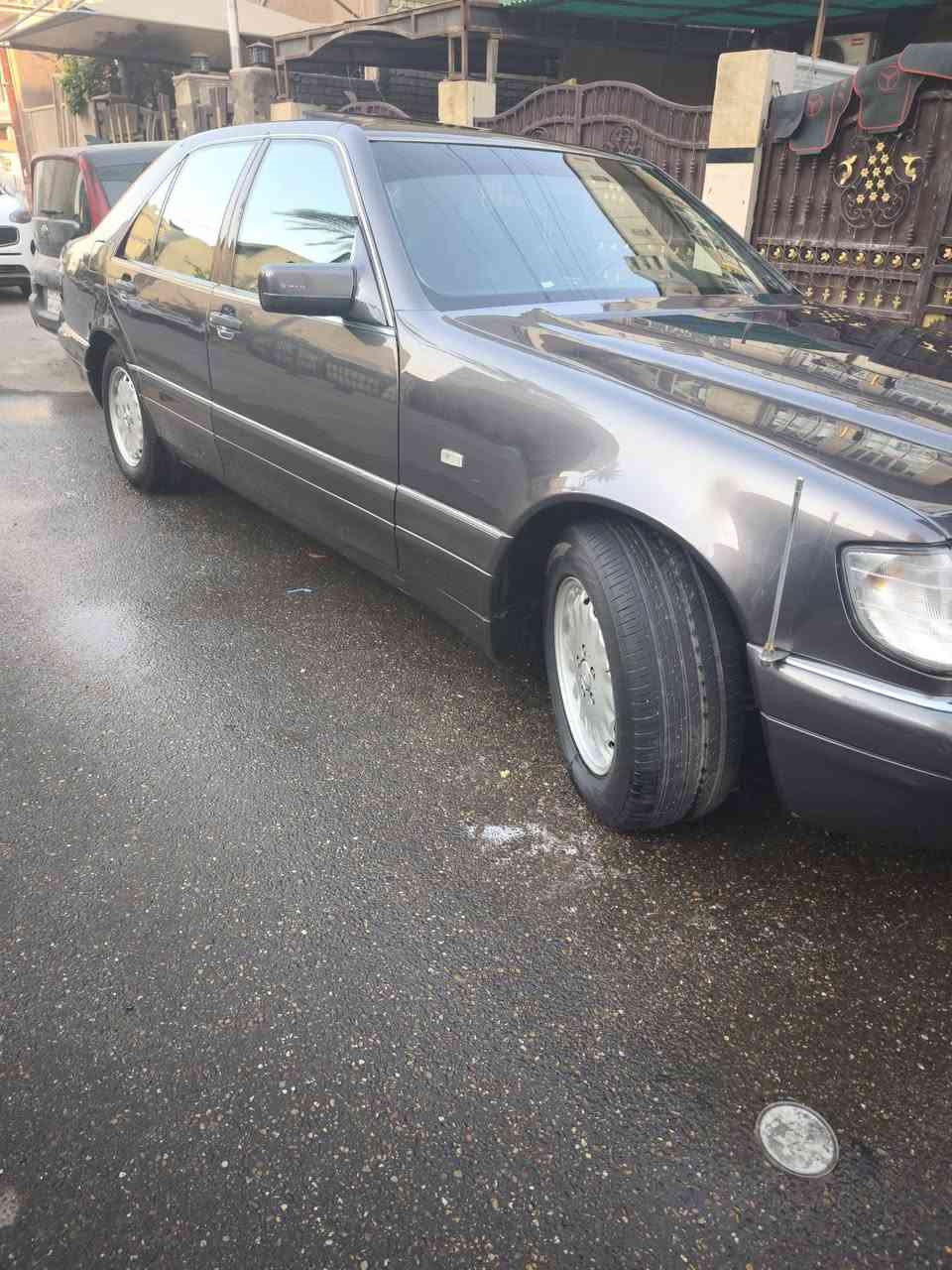 سلام عليكم ...
شبح موديل 92محدث 97ماعدا الشاشه..تحديث داخل وخارج فول مواصفات 
سلايد 
برده خلفيه 
حساسات خلفيه
غرفه جلد
محرك وارد هو والكير 
بصمه فتح وقفل
كل الكهربائيات كامله ماكو اي جطل
تبريد جديد وارد
تخم تاير جديد مع الأسبير وخمس وياله سيفونه
باتري جديد..
السياره جاهزه ومميزه بالشارع ومال جناي..وبالعافيه عالياخذه.. 
السعر 12 الف دولار وبيه مجال للمشتري
تحويل ثاني يوم..
عزيزي معجبك المنشور اعبره وكل واحد يعرف قيمة حلاله
***********
