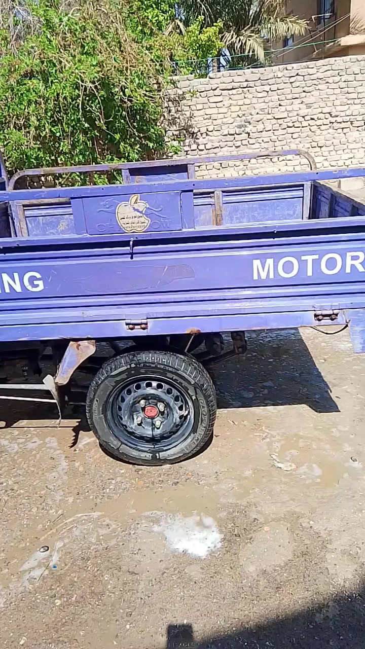 السلام عليكم من رخصت مدير الكروب ستوته صقر مديل تسعطعش ارقام وسنويه غراض كله جديد تخم تاير جوبلس جديد تانكي ومحرك وكسن وضفيره امامي خلفي صالنصه جديد كل الغراض جدت اكسن كفاله الي ريده بخدمت السعر كلاثه ونص بيه مجال حك الجيه هاذه رقمي بي واتساب ***********
