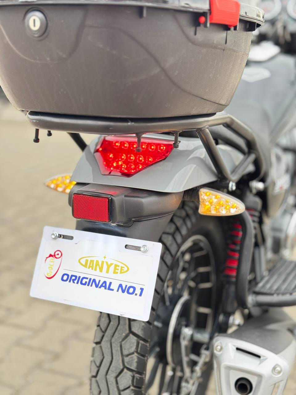 سلام عليكم 🖐️🩶

                                  🦅🦅   2025 { JANYEE { 200

للبيع هويشة جني اصلي زيرو 💥
موديل 2025 بعد جديد ماشي 15 يوم ✅
منفيس كامل 📝 سويجات كنترول بلادي 📱 
مستخدم قليل بعد بل كارتون 📦📦
محرك 200 نشاط فول دراجه 🚀
ويل عنكبوت تايرات چوپلس ✅
سعر تعال خاص شراي خابرني 📞 

مكاني كركوك ❤️ 

***********
***********
