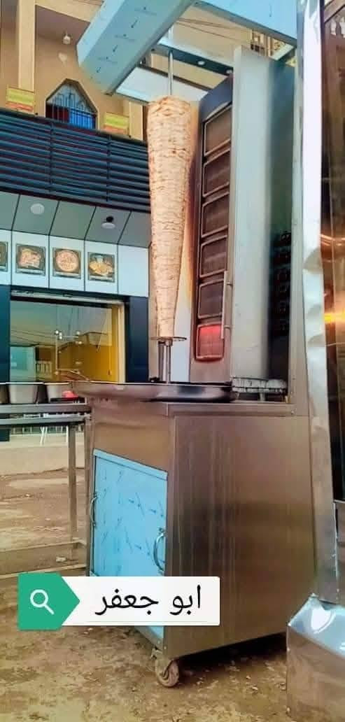 سلام عليكم خلفة شاورما دجاج ولحم قديم وخبره درجه اولى شكل وطعم وكافة الصلصات وعلى التيست بحاجه الى عمل سكني بغداد الشعب رقم ***********والتوفيق الدائم للجميع يارب متواجد خاص
