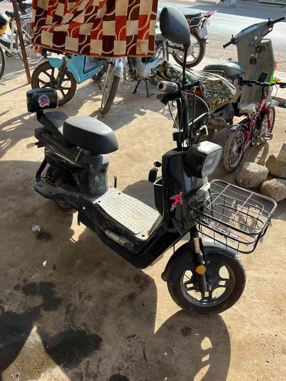 ماطور شحن للبيع حجم 14
5 بطاريات شرط 

اشاير لايتات هورن بك لايت كهربائيات كامل ابيع فحم او مراوس ماطور بانزين السعر 125 بي مجال للاستفسار علخاص ***********مقفل فقط واتس اب
