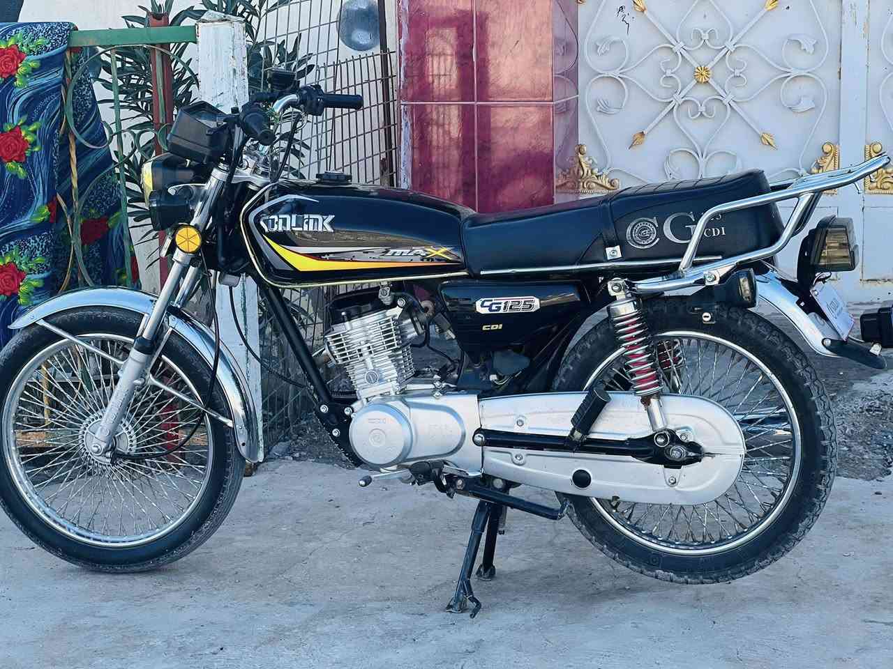 درجة تايكر موديل 2023 نظافه فول ما مفتوحة بعد جديده للبيع ***********
