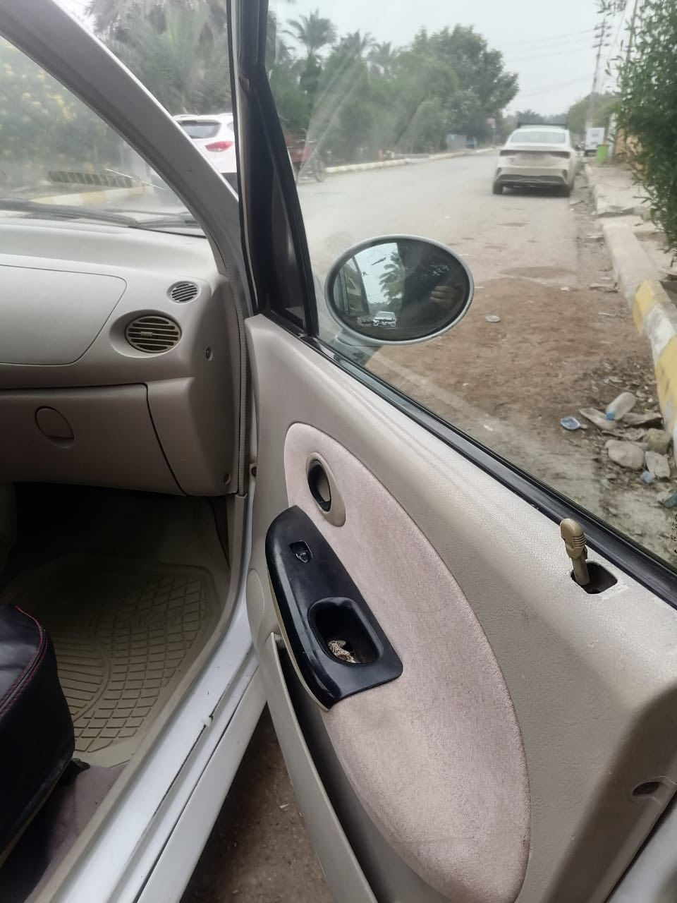 للبيع 2013بـ26ورقة وبيها مجال المكان بغداد للأستفسار ***********
