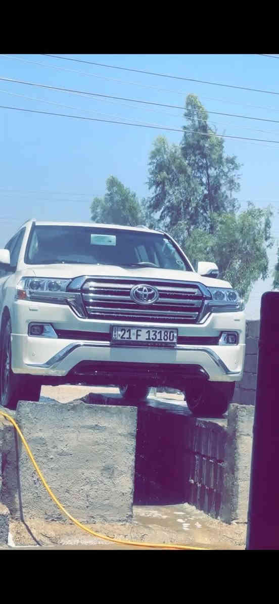 سلام عليكم 
لاندكروز للبيع 
موديل 2018 

ساز باب اول 
رقم سلمانيه 
بدون طخه بدون صبغ 
سياره جديده جدا 
تخم تاير جديد 
ماشيه 120
سعر 515 
مكاني ديالى بعقوبه  الاستفسار ***********
