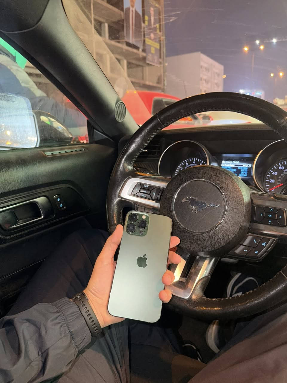 سلام عليكم
IPhone 13 Pro Max ذاكرة 256 ماستر لون زيتوني مميز بطارية 79 سبب التحديث 
جهاز نضيف جداً مكفول من كل النواحي للبيع السعر 625 و بي مجال بسيط حك الجية 
مكاني بغداد الكرادة 
للتواصل خاص او واتساب ***********
