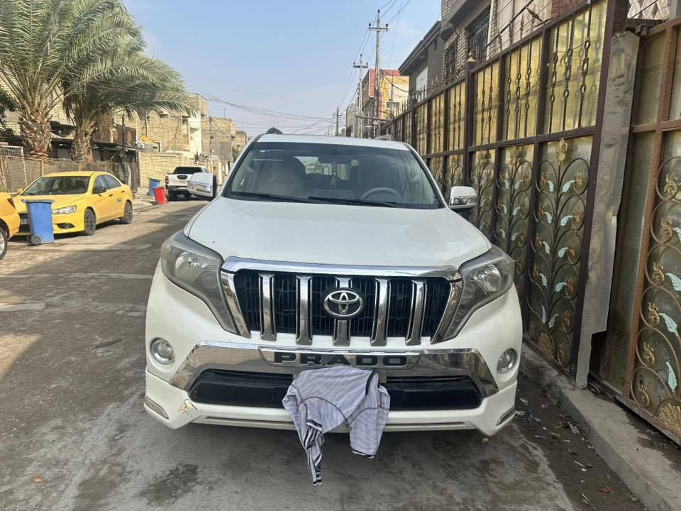 برادو للبيع ٢٠١٤ محدثه ٢٠١٦.     ٦سلندر كامل مواصفات بيه بأرد ماشيه ١٣٦.  رقم بغداد. السعر بعد المعاينه.  ***********.
