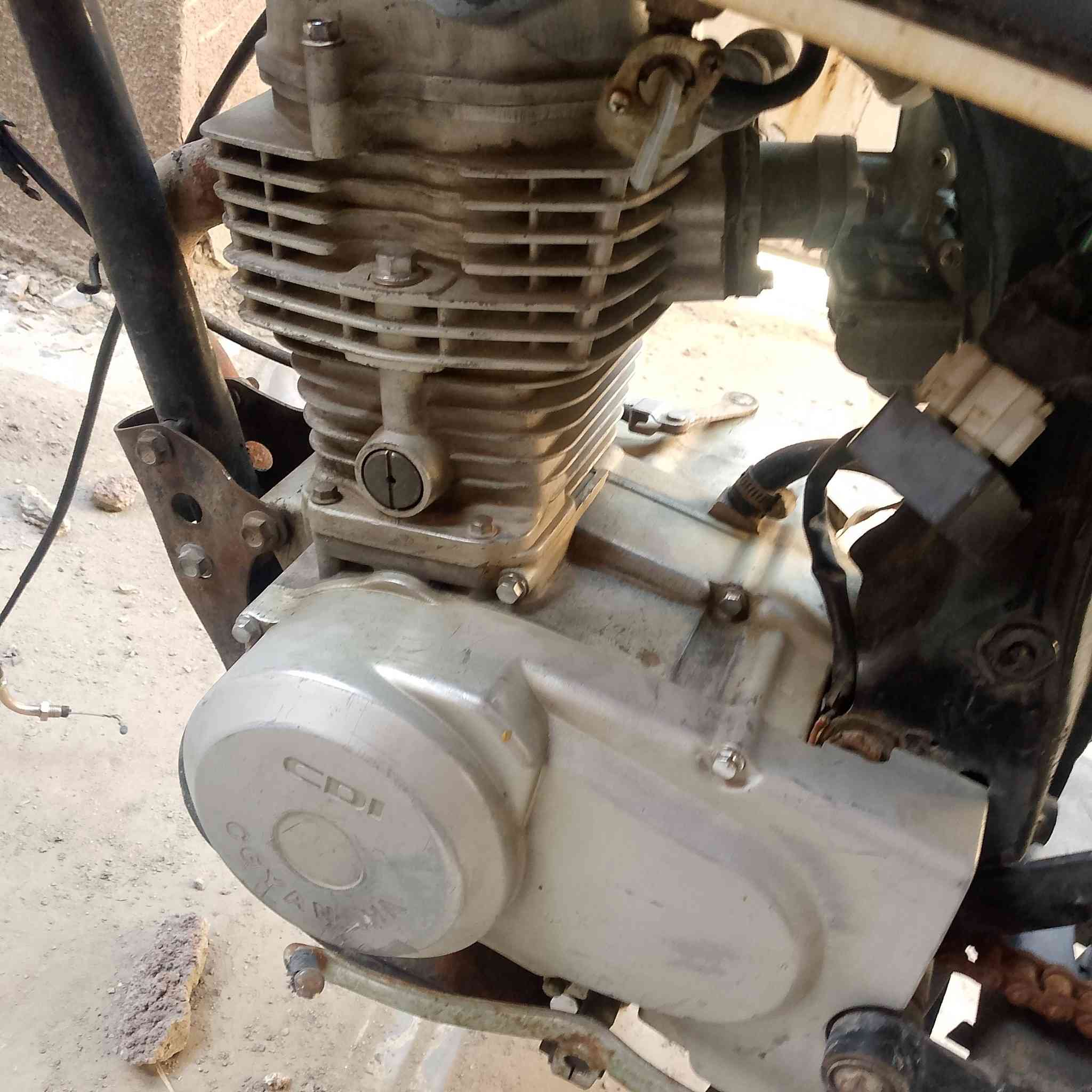 السلام عليكم عندي هاي الايراني مستعجل على بيعتهه مكاني بغداد حي اسيا الدراجه يرادلهه دواسه رجل ويراداهه سكليتر رايدهه 150وبيهه مجال مستعجل على بيعتهه الاتصال‏‪***********‬‏
