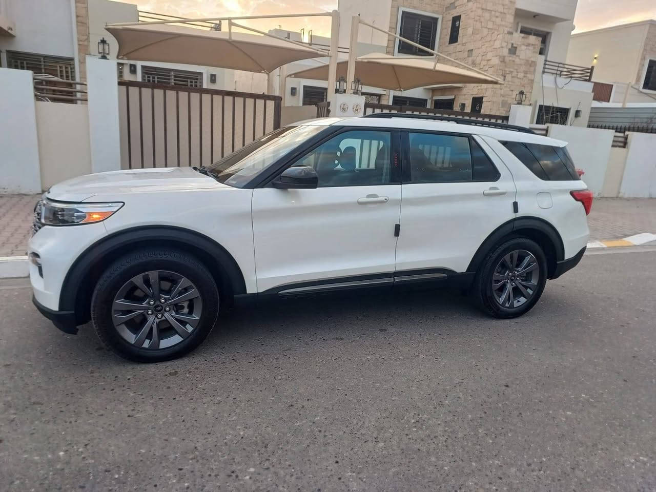 السلام عليكم للبيع فورد اكسبلور مواصفات امريكيه السعر ٢٦٠ ورقه العنوان تكريت موديل ٢٤ لاتصال +964 772 228 7264
