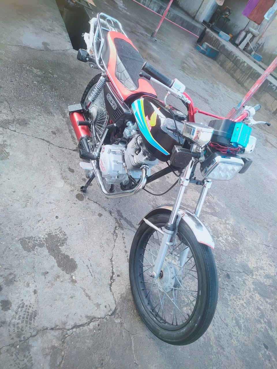 السلام عليكم... بارت 99999
موطور جديد للبيع 
دبلات امامي جديه هوه ول صچم جديد 
ستيرن رياضي جديد تانكي صفايح جدد 

كشن سيبايه چاملغ خلفي جديد 
اشاير لد حديث 4جدد 

بگ لايت حديث جديد 

دبلات خلفي جديد 
صالنصه رياضي جديده زنجيل درع زنجيل جديد 

باتري جديد لايت جديد كابريته جديد 

محرك معمر جديد شرط ثاني يعلگ وكو جثير شغلات ما ذكرته
رقمي ***********
السعر 400وبي مجال بسيط
