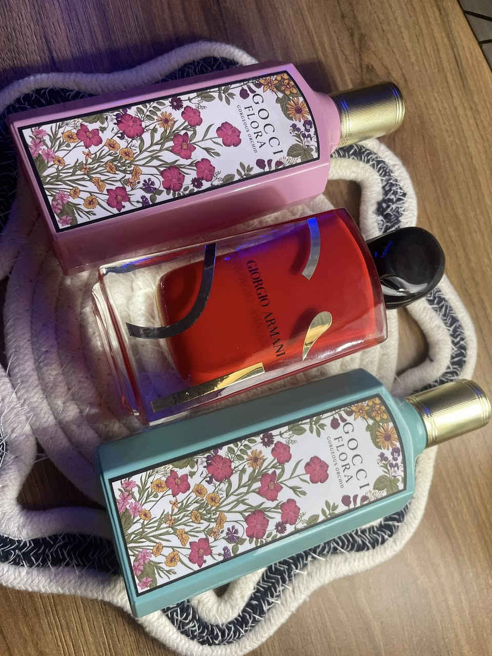 عطور فرنسيه 
كلهن ب٢٠
حجم ١٠٠ مل✨

بيهن باركود
يبات اكثر من ٨ ساعات
وفوحان يجنن🌸🍒🍭🍬
توصيل بسمايه الف⭕️🚗
ومتوفر توصيل بغداد ⭕️🚗


**إذا كنت صاحب هذا الإعلان وتريد حذفه لأي سبب، رجاءا أرسل رسالة إلى الدعم الفني**