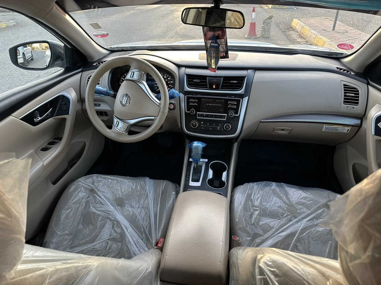 ﷽
نيسان التيما2017

مواصفاتS بس اني محدثهه SL

داخل بيجي جلد بلادي

كير ومكينه بلادي كله بشرط مابي جكه ابره

براد كير 

السياره بدون ضرر فقط جاملغ واحد سرقه 

بدون دواخل بدون ايرباك

عنوان: ديالى خانقين 

سعر :139وبيهه مجال للطيبين

للاستفسار: ‭0770 077 7916‬

ملاحظه: فقط بيع بدون مراوس..
