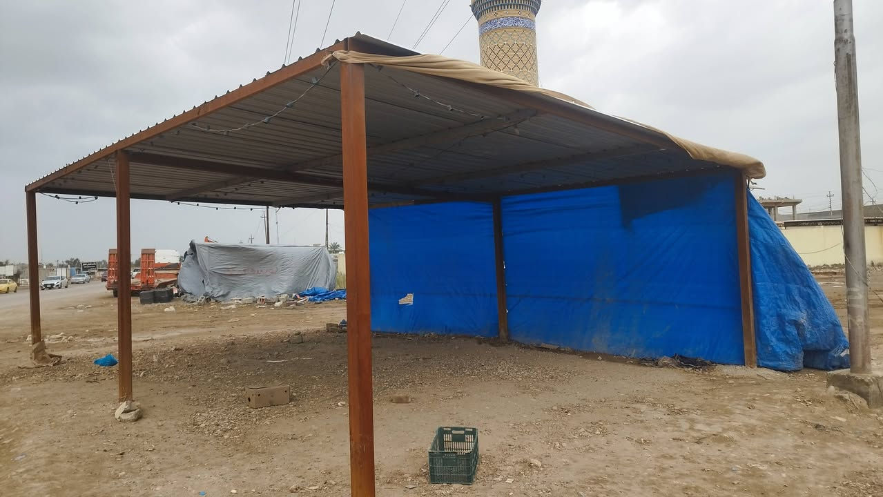 سقيفة للبيع شغلهة مرتب كلش
الارتفاع 3 متر 
الطول 8 متر 
العرض 6 متر 
السعر 500 الف 
📞 ***********
📞 ***********
