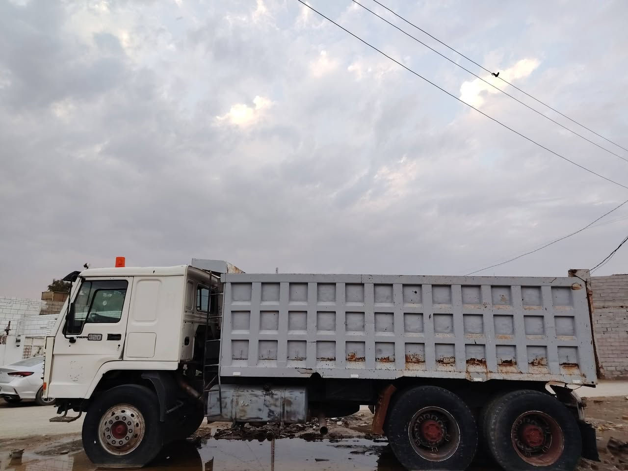 السلام عليكم مره خصت مدير الكروب سياره للبيع فالفو مديل 91 للاستفسار ***********
