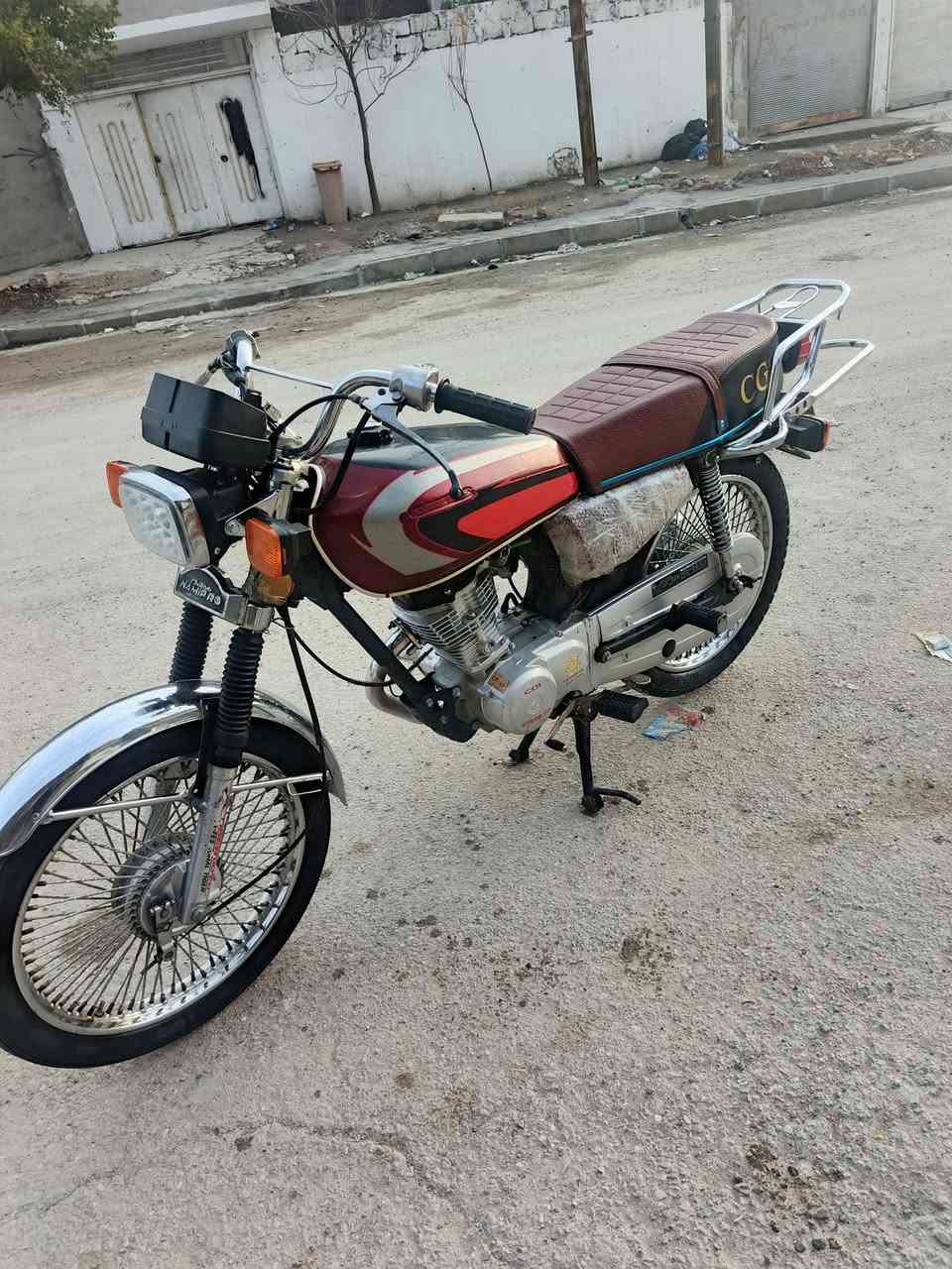 السلام عليكم ماطور للبيع تايكر 2020نضافه فول وايرمنيه كلها. شغاله لايت شغال بك لايت شغال اشاير كلها شغاله كيجات شغاله بريك كدام شغال  مكينه دمعه كزوز رياضي وياله ميل لا عواج ولا شي مطور حيل نضيف مكاني موصل ايسر حي الفلاح الثانيه السعر 550وبيها مجال خابر وتدلل ***********
