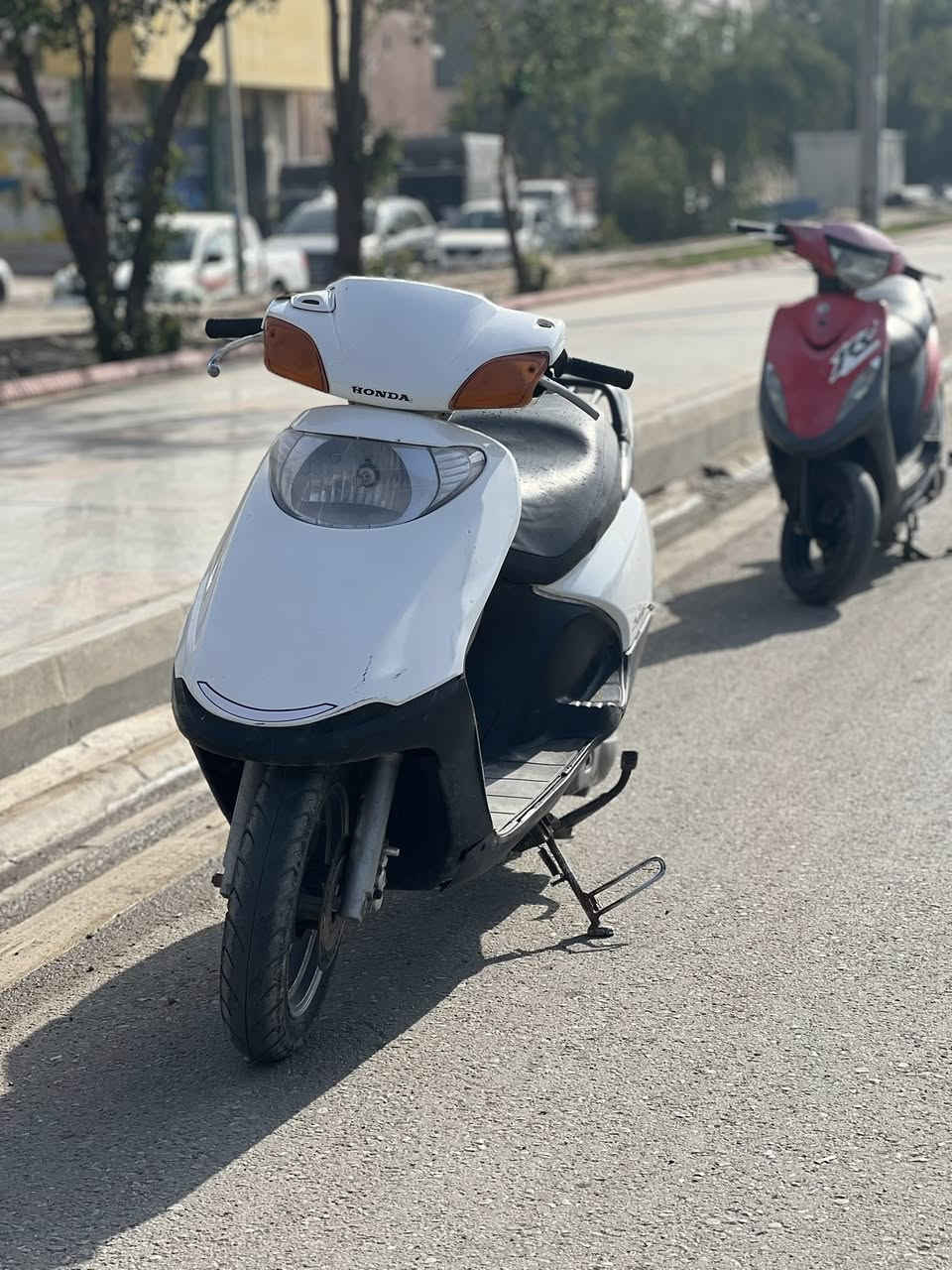 السلام عليكم
سبيسي ياباني الدراجة خير من الله مفتوحة رايمر  وكفارات تجاري بيها شويه نقوصات بسيطه 500وبيها مجال للشراي ***********

مكاني الخاجية شارع اربعين(المو شراي رجاء لا تعبني مستعجل على بيعتها)
