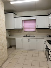 للبيع شقة 100 متر شرقي بال A1 طابق سادس نظام هيئة  تحتوي على كاونتر مر...