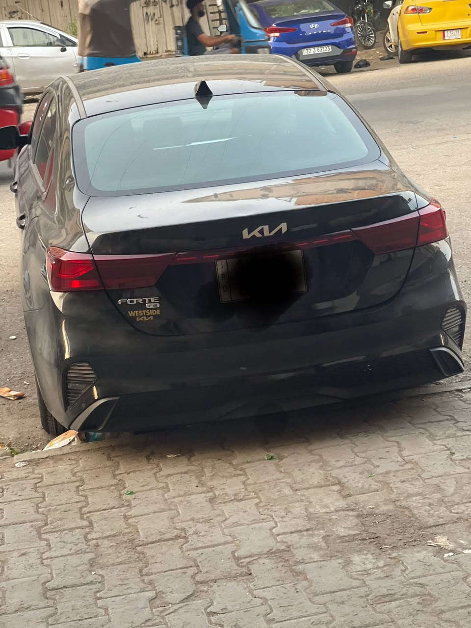 السلام عليكم كيا فورتي موديل2024 حادثه صفحه بابين وجاملغ ماواصل لدواخل ولا لغد ولا شاصي التفاصل اكثر  صور الحادث موجوده لاستفسار***********
