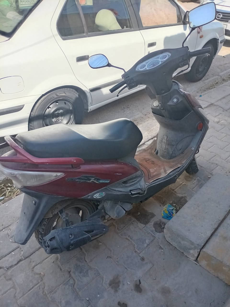 سلام عليكم اخوان دراجة للبيع جاهزة نكرة سلف كابريتة وليس نوزل سعرها ٤٥٠ الي يريدها يتصل ماعندي نت *********** اشتريتها من واحد من النجف محرك استندر صاحبها صادق في كلامة
