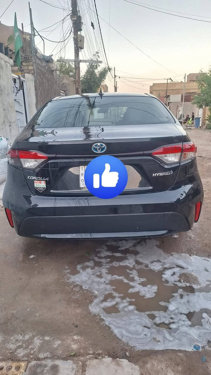 السلام عليكم كورله هايبرد موديل ٢٠٢١ وارد امريكي حادثها جاملغ وبنيد كما موضح بلصور وبيها حالوب جدا قليل بلقمارة  مواصفاته معروفه رقم الهاتف للتواصل*********** او ١٣٥
